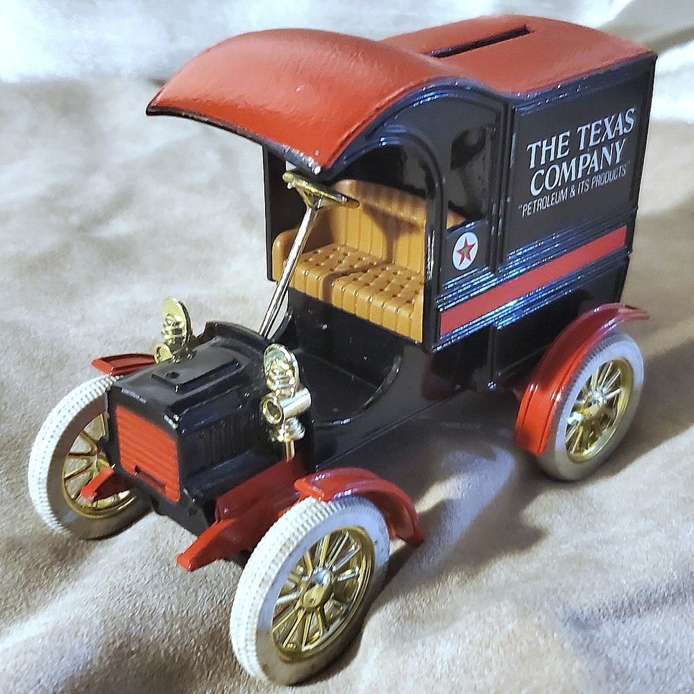 VINTAGE 1905 Ford Delivery Car Die-Cast Metal Delivery Car Bank